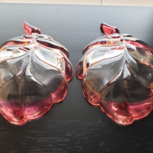 Vintage Pair of Cranberry&Clear Glass Candy/Trinket Leaf Shaped Dishes - Picture 3 of 16